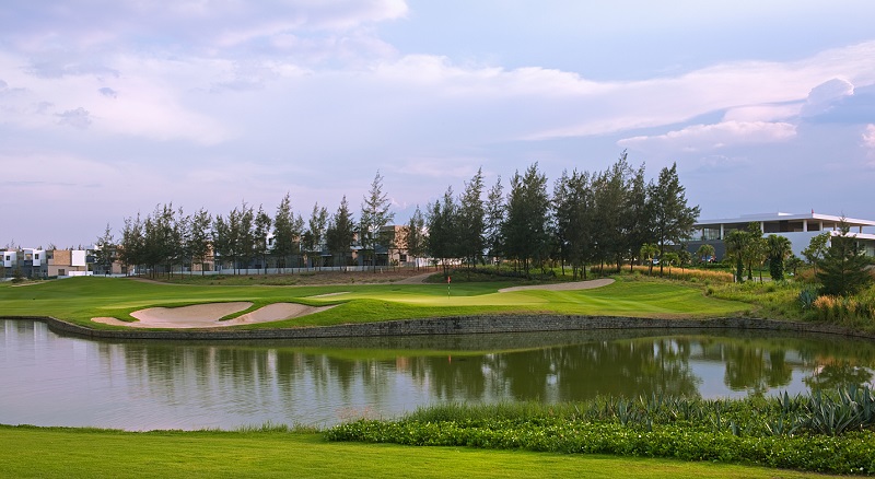 Monty's Retreat - Vietnam
